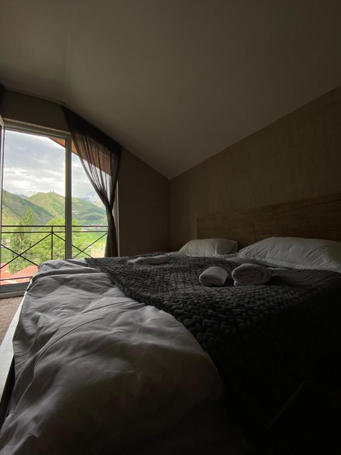 Uptown Boutique Kazbegi Hotel Buitenkant foto