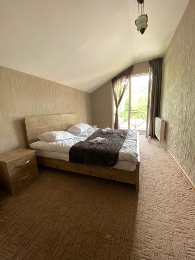 Uptown Boutique Kazbegi Hotel Buitenkant foto
