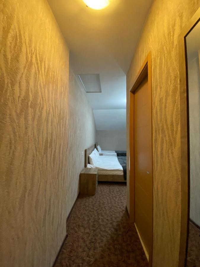 Uptown Boutique Kazbegi Hotel Buitenkant foto
