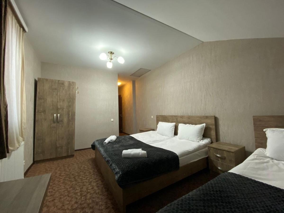 Uptown Boutique Kazbegi Hotel Buitenkant foto