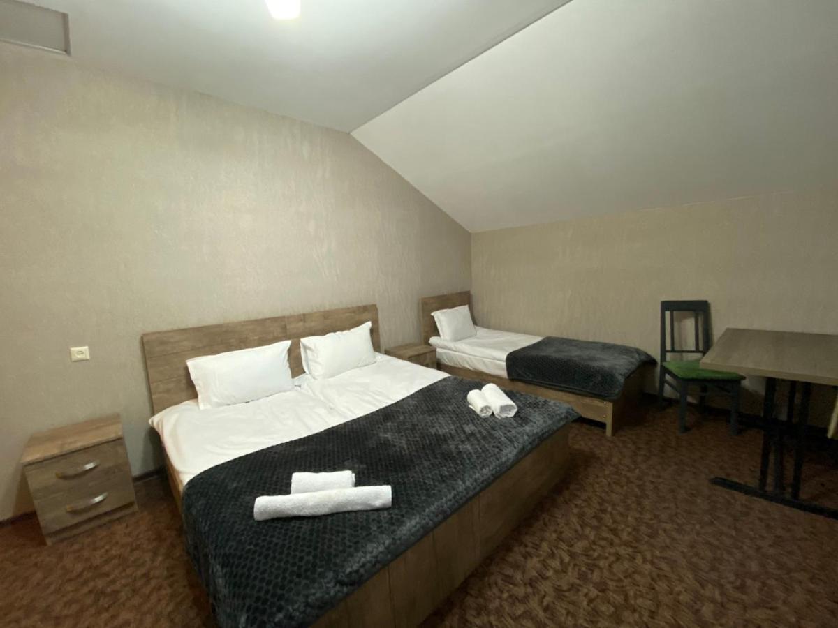 Uptown Boutique Kazbegi Hotel Buitenkant foto