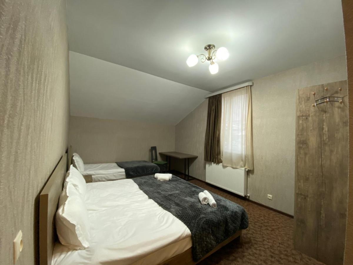 Uptown Boutique Kazbegi Hotel Buitenkant foto