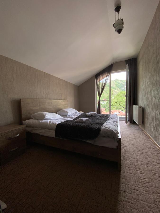 Uptown Boutique Kazbegi Hotel Buitenkant foto