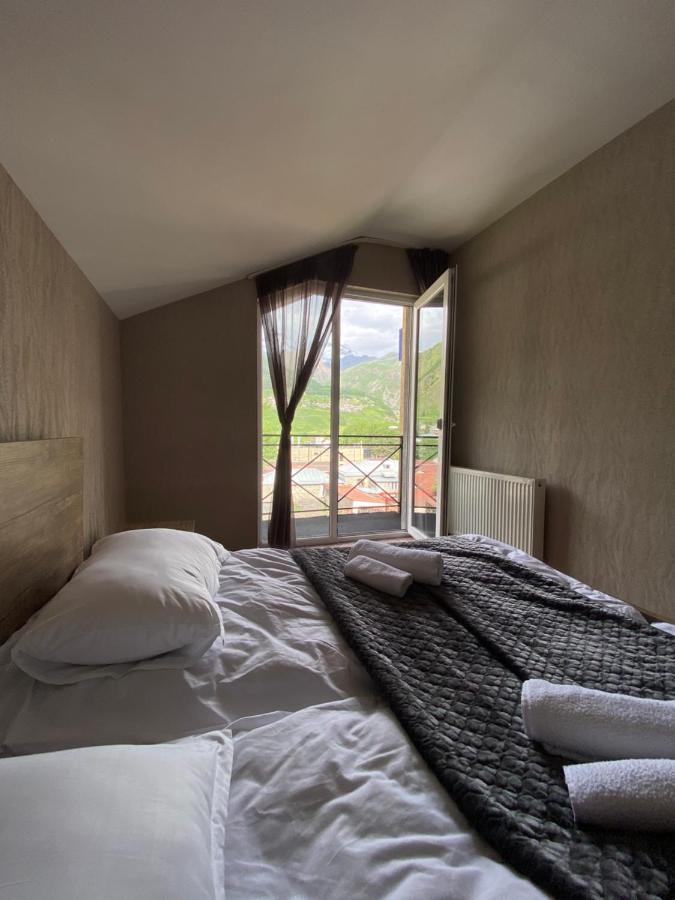 Uptown Boutique Kazbegi Hotel Buitenkant foto