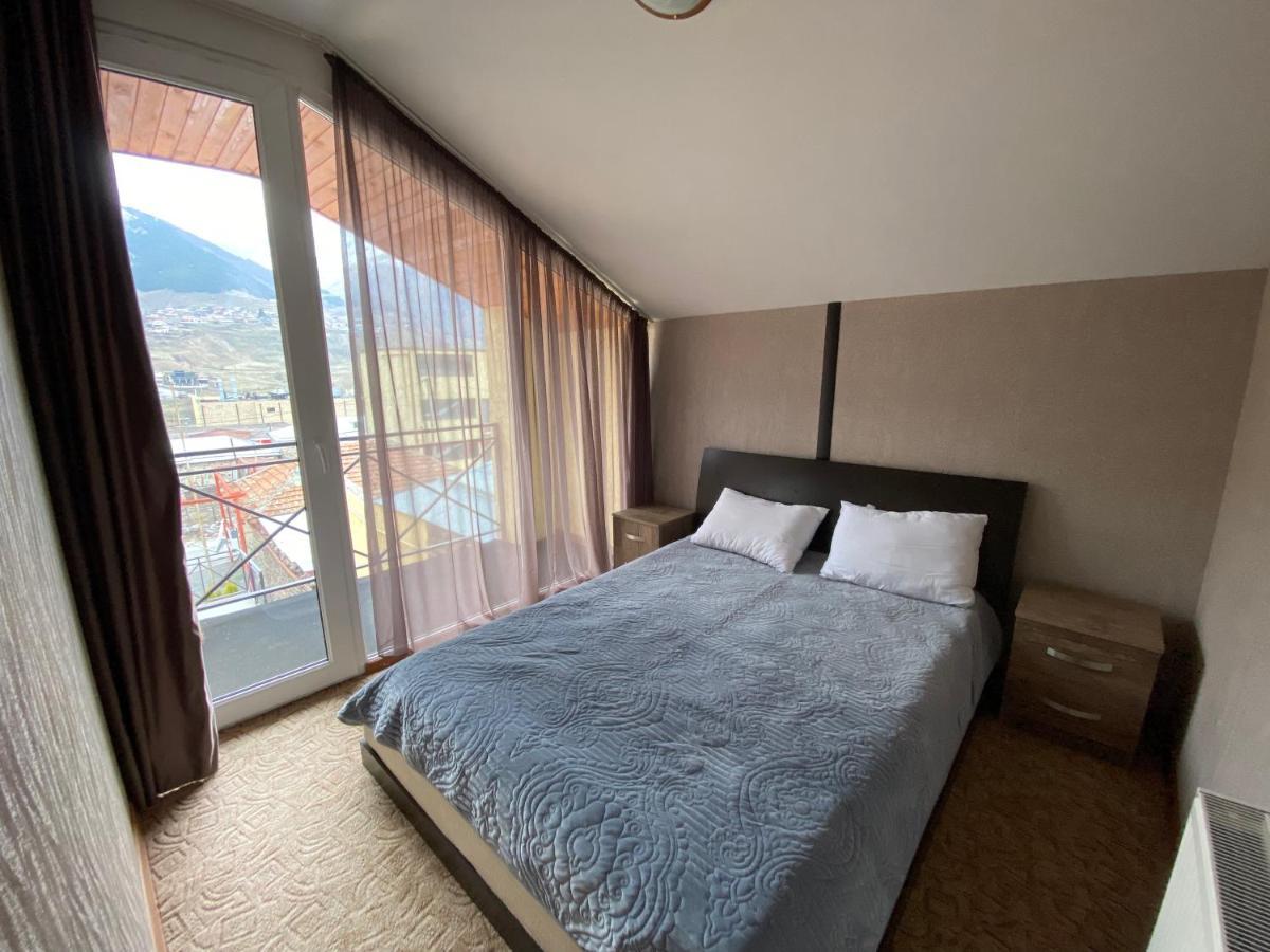 Uptown Boutique Kazbegi Hotel Buitenkant foto
