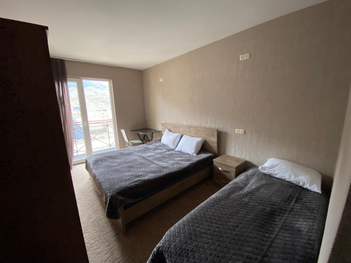 Uptown Boutique Kazbegi Hotel Buitenkant foto