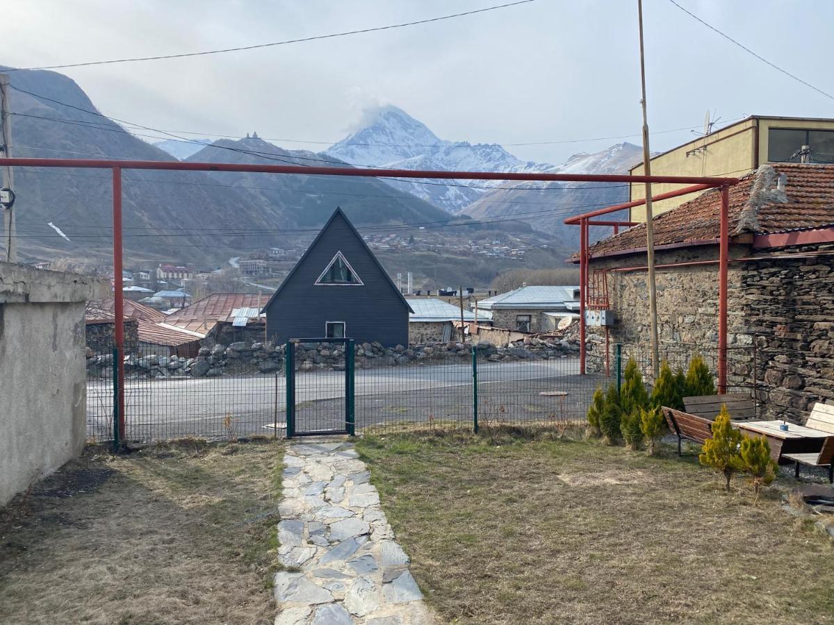 Uptown Boutique Kazbegi Hotel Buitenkant foto