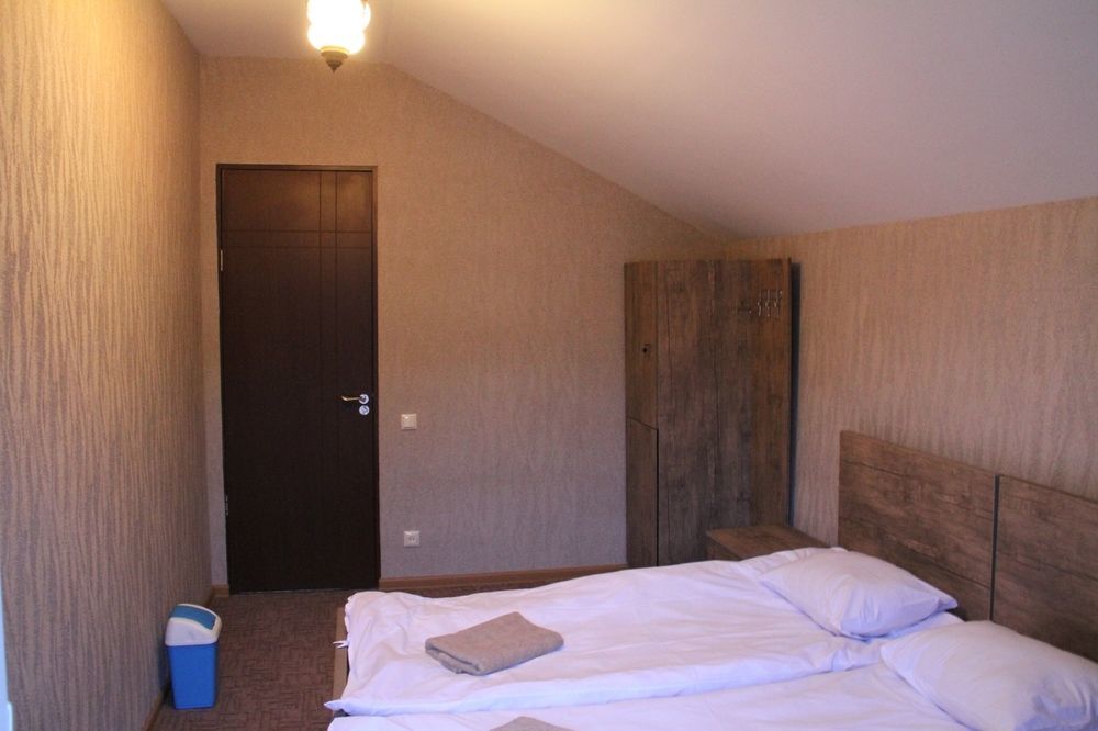 Uptown Boutique Kazbegi Hotel Buitenkant foto