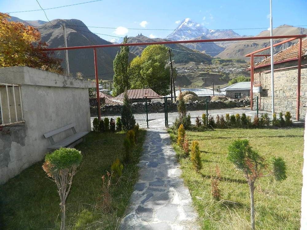 Uptown Boutique Kazbegi Hotel Buitenkant foto
