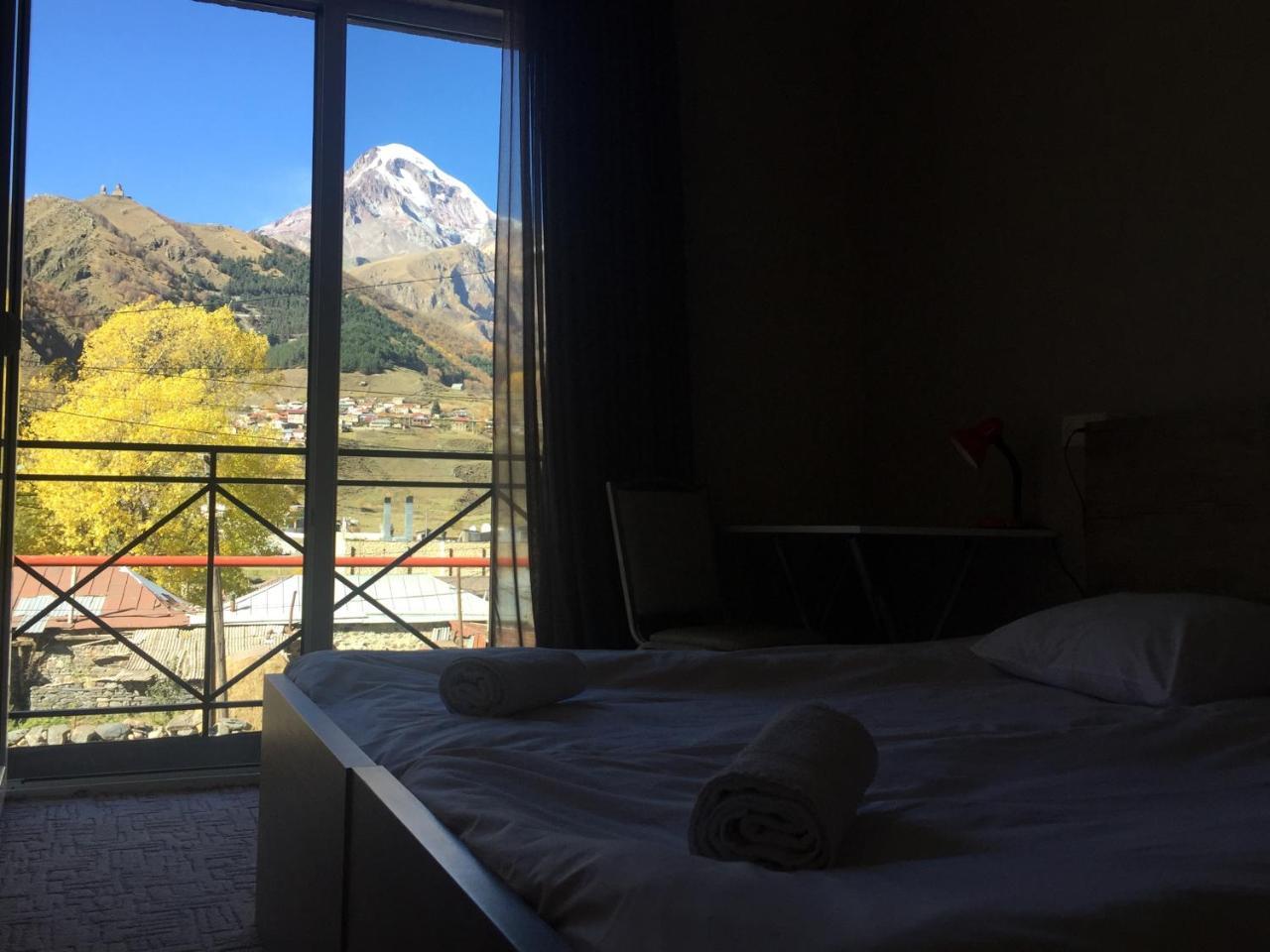Uptown Boutique Kazbegi Hotel Buitenkant foto